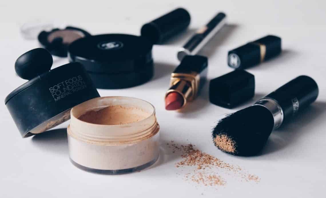 Best Foundation For Oily Skin - Top Reviews And Buying Guide