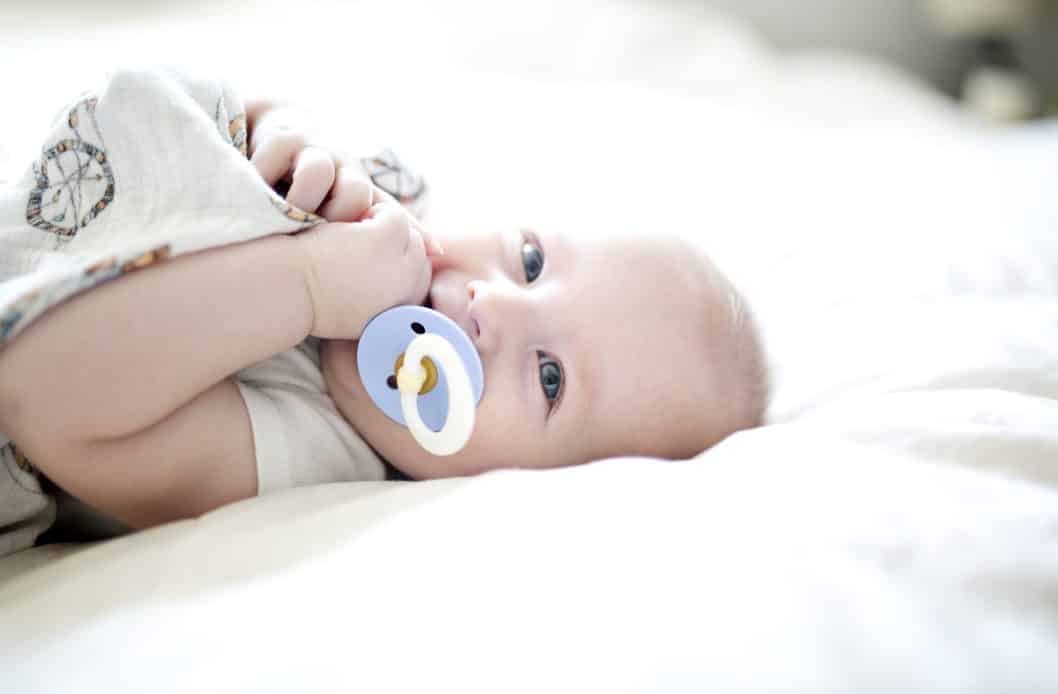 Pick The Best Pacifier For Breastfed Baby - We Have Listed Top 5 Options