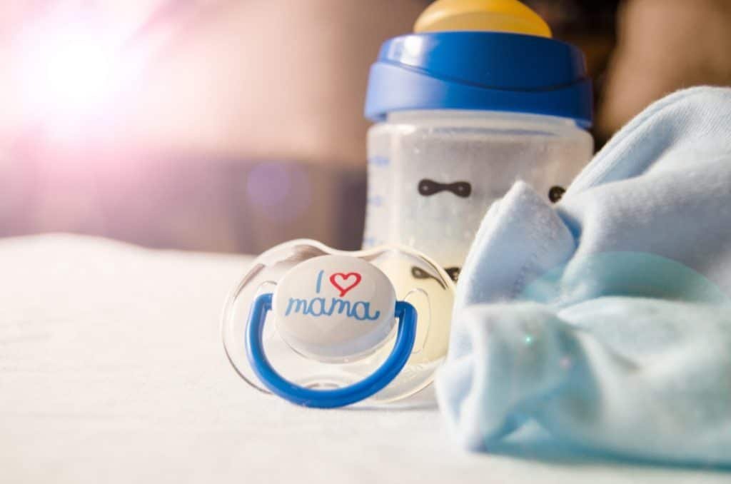 Bottles for Breastfeeding Baby